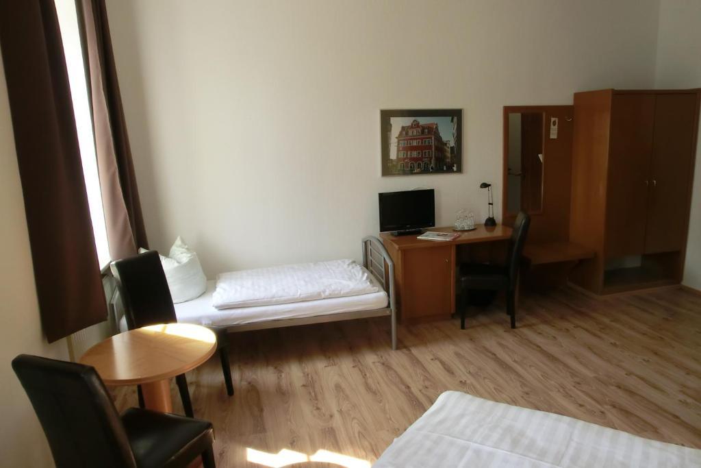 Hotel Schweizer Hof Halle  Room photo